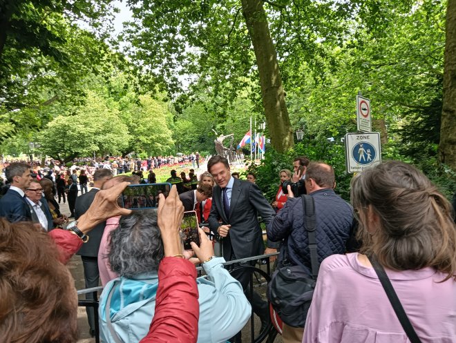 Keti Koti, 1 juli 2024. Rutte arriveert bij het Oosterpark